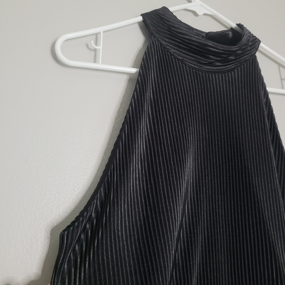 NWT FATE Black Pleated Jumpsuit Halter Neck Wide Leg Pleated Open Back Sz L - Picture 6 of 16